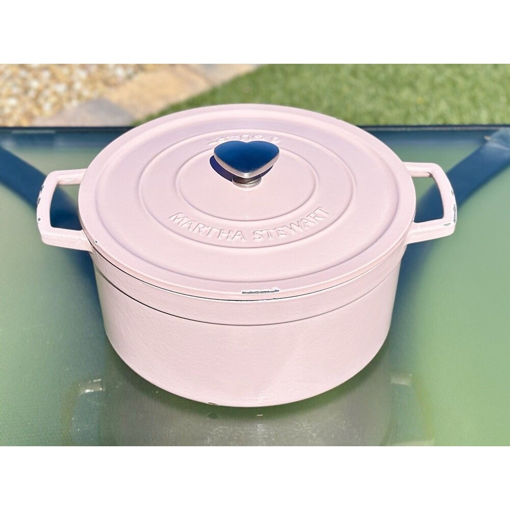 Martha Stewart Collectors 6 Quart Pink Enameled Cast Iron Round Dutch Oven Heart